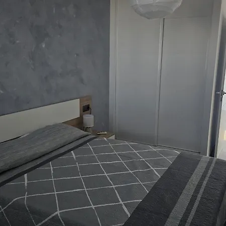Апартаменти Apartamento Nerja